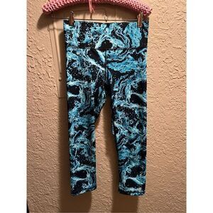 Champion Blue & Black Design Capri Leggings Woman’s Size Small